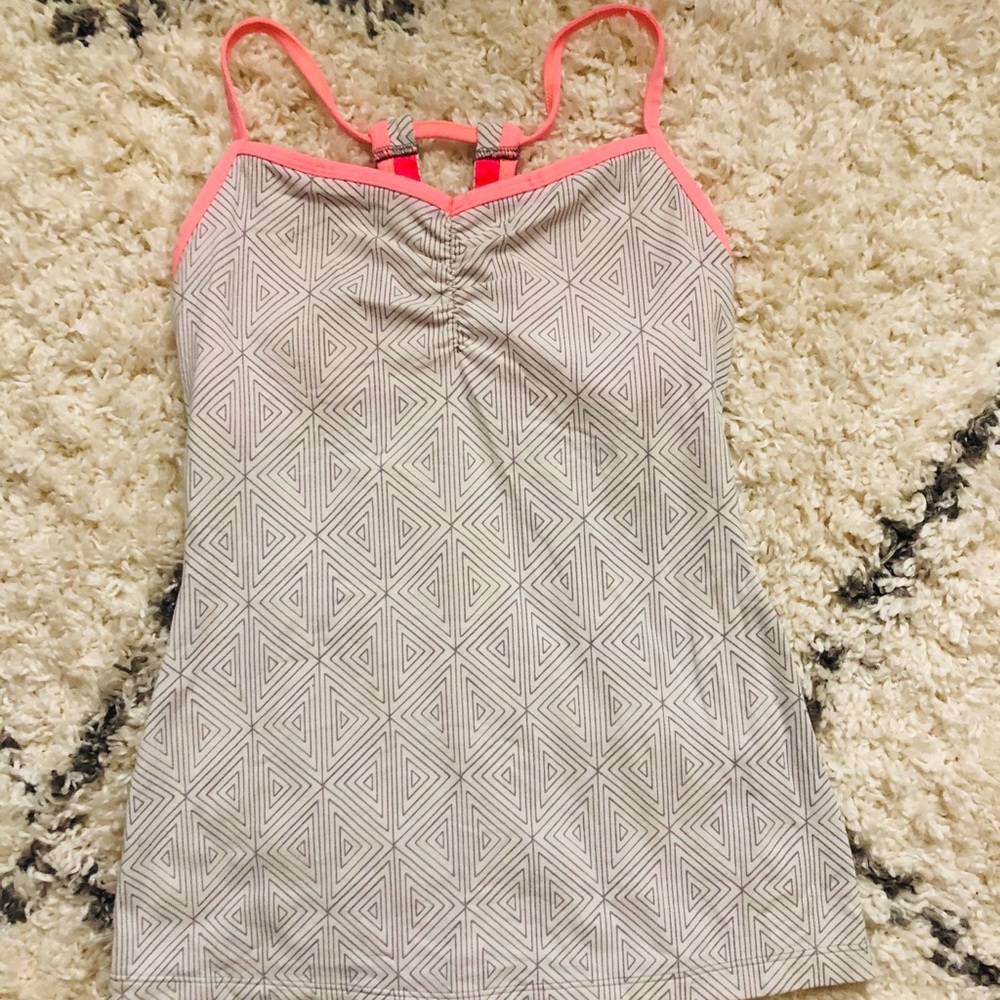 Lucy printed tank top in mixed gray and white colors with pink straps